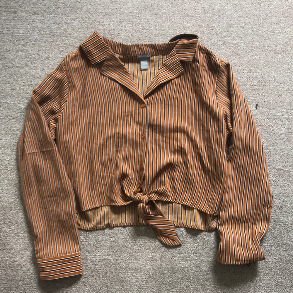 STRIPED BUTTON DOWN BLOUSE